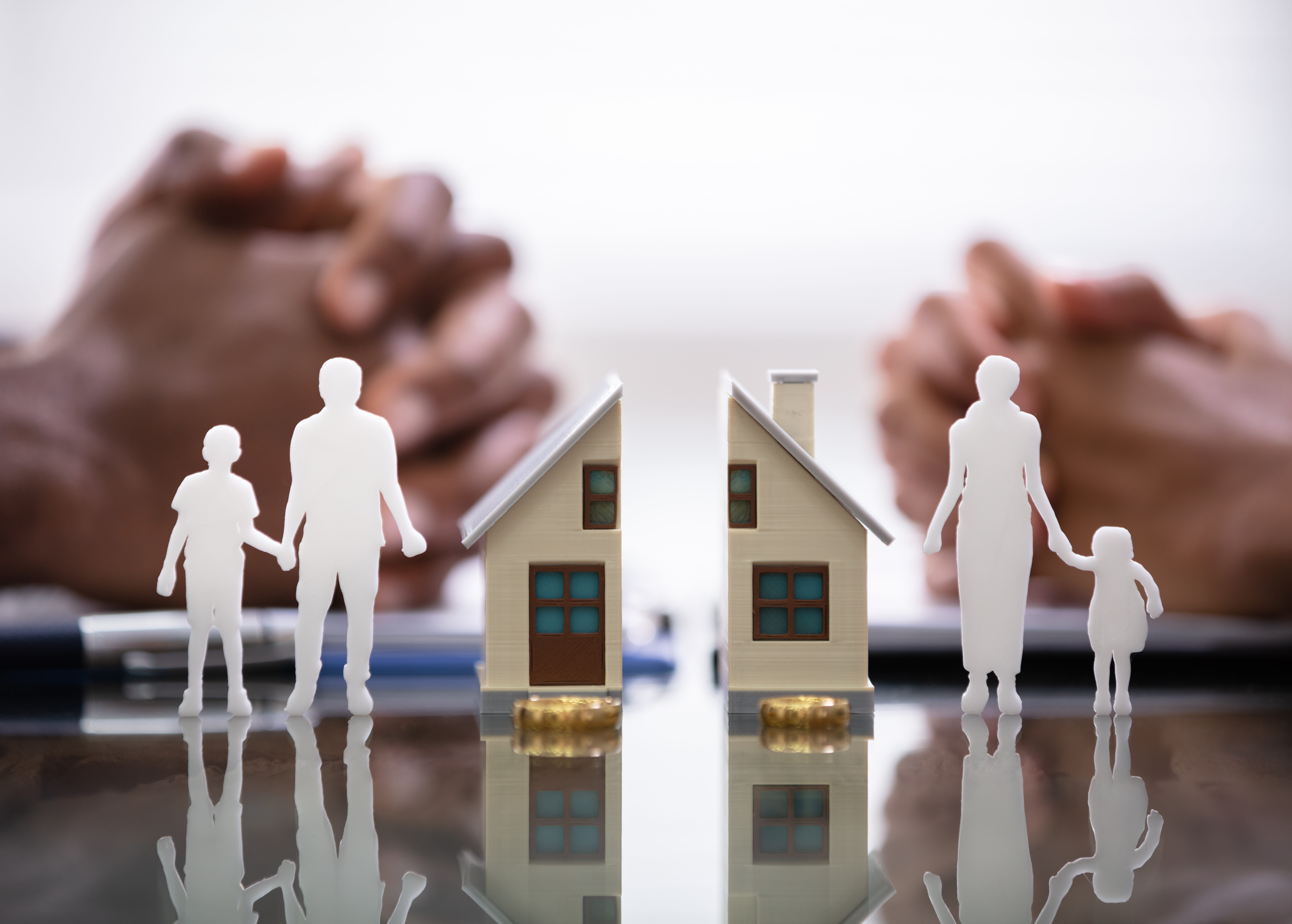 wife and husband split house and children